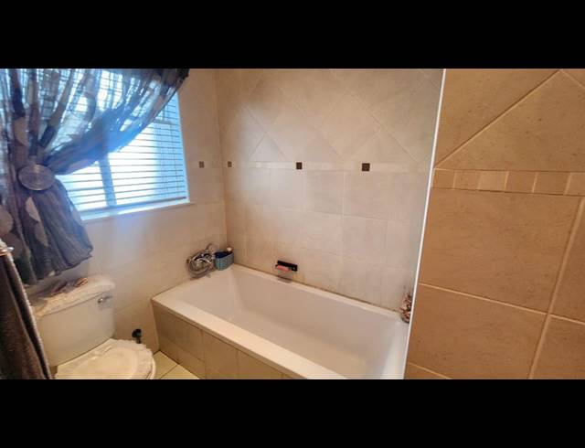 5 BEDROOM HOUSE FOR SALE IN BRACKENDOWNS